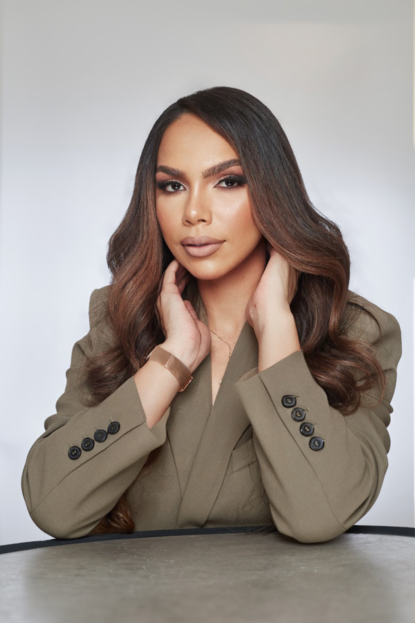 Aline Cristina Hairstylist